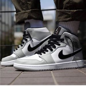 Jordan 1 Smoke Grey Mid